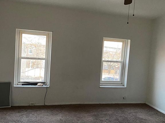 2nd image of 413 N Van Buren St