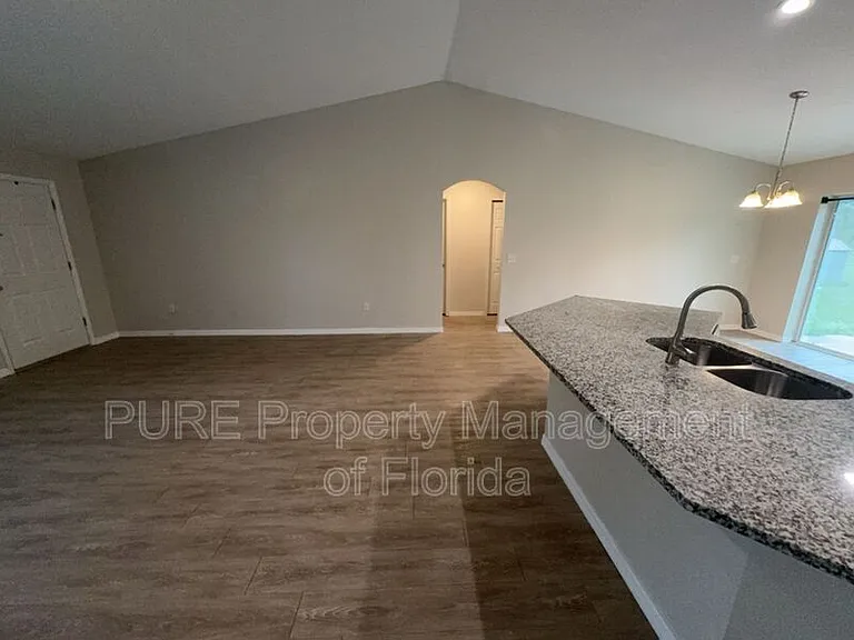 15057 SW 21st Ter — Photo 5