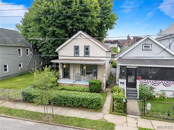 4th image of 243 Mackinaw St