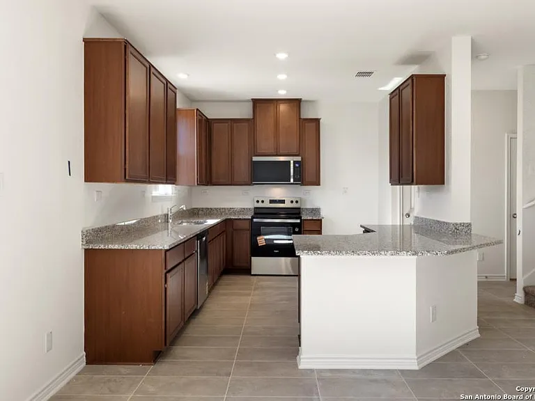 822 Bifurcate Bnd — Photo 5