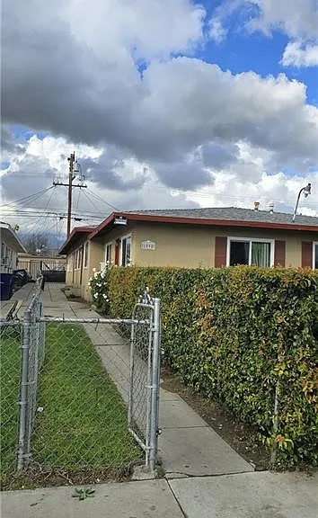 1095 E Nocta St #C — Photo 3