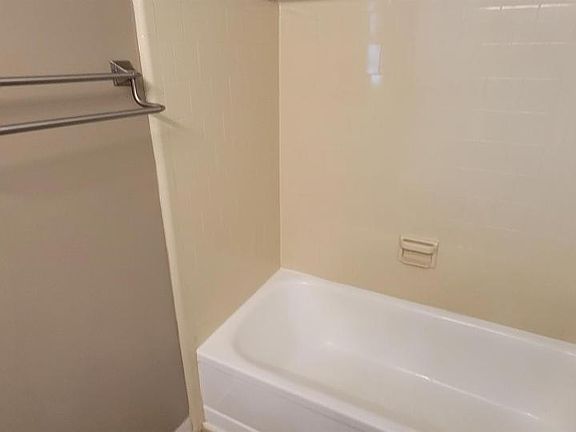 5th image of 2533 2nd Ave #12