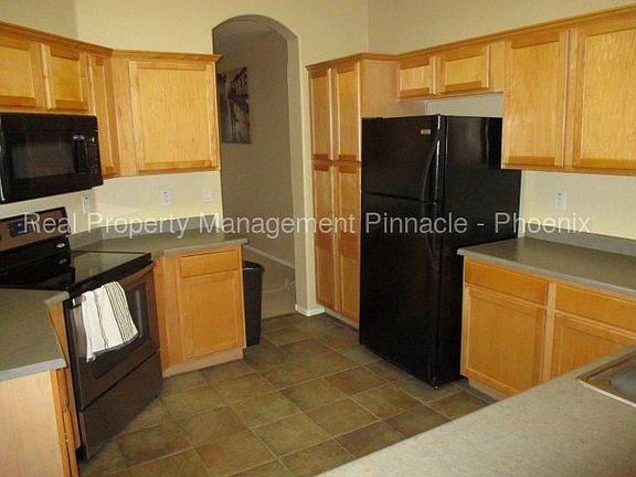 3rd image of 6616 S 16th Dr