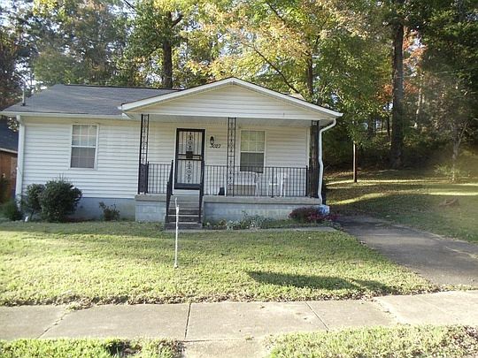 2nd image of 3027 Woodbine Ave