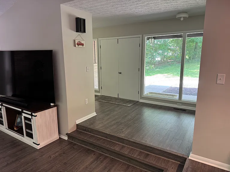 1466 Lake Roger Dr — Photo 9