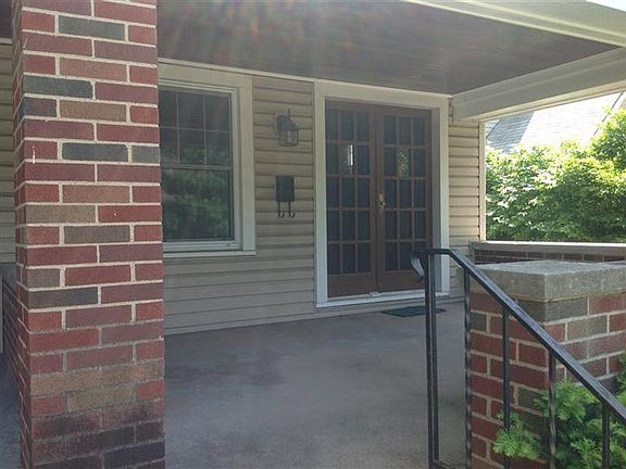2nd image of 2004 Far Hills Ave