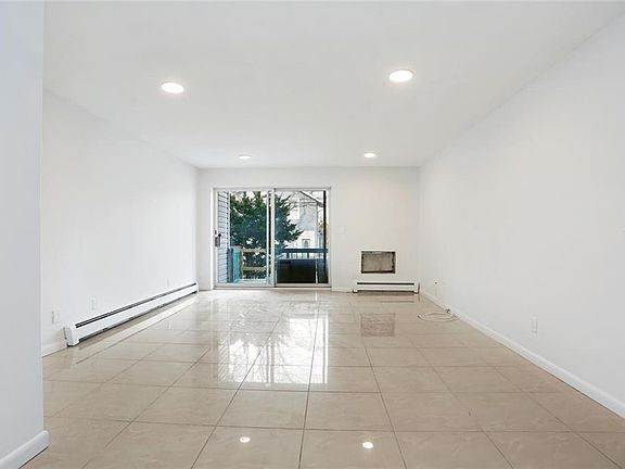 3rd image of 152 Tier St APT 109C