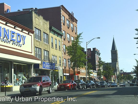 5th image of 3695 Kennedy Blvd #33