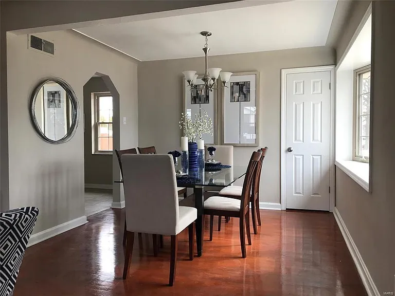 7723 Snowden Ave — Photo 5