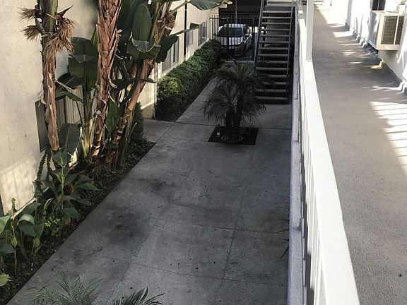 4th image of 7253 Variel Ave APT 04