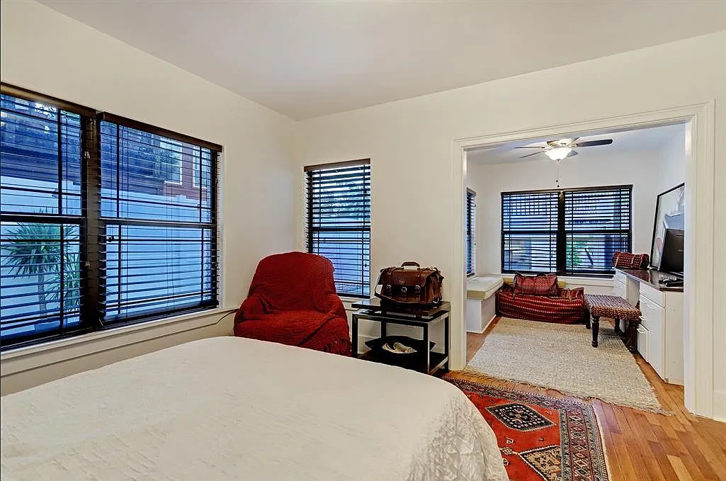 1 bed, 1500 sqft, $2,100 — Photo 4