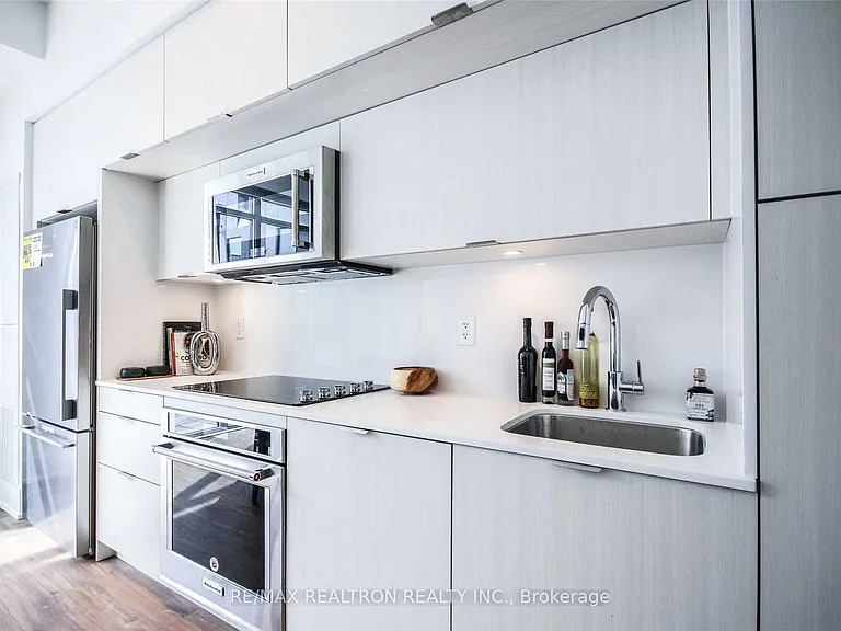 80 Vanauley St #Townhouse 121 — Photo 14