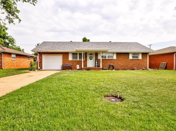 512 W Chisholm Dr, Kingfisher, OK 73750