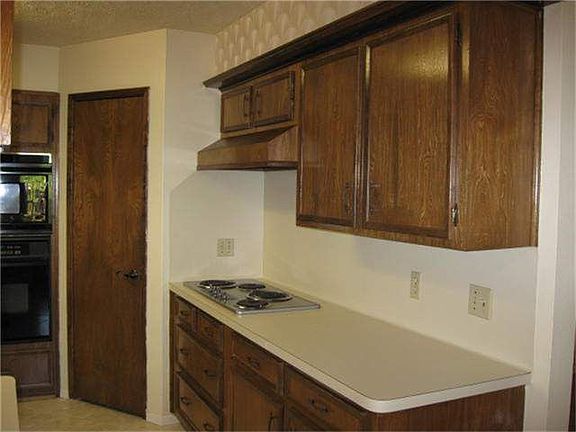5th image of 3822 Honey Brook Dr