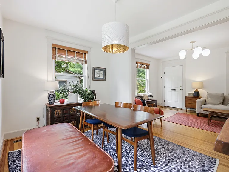 1008 Shepherd St NE — Photo 5