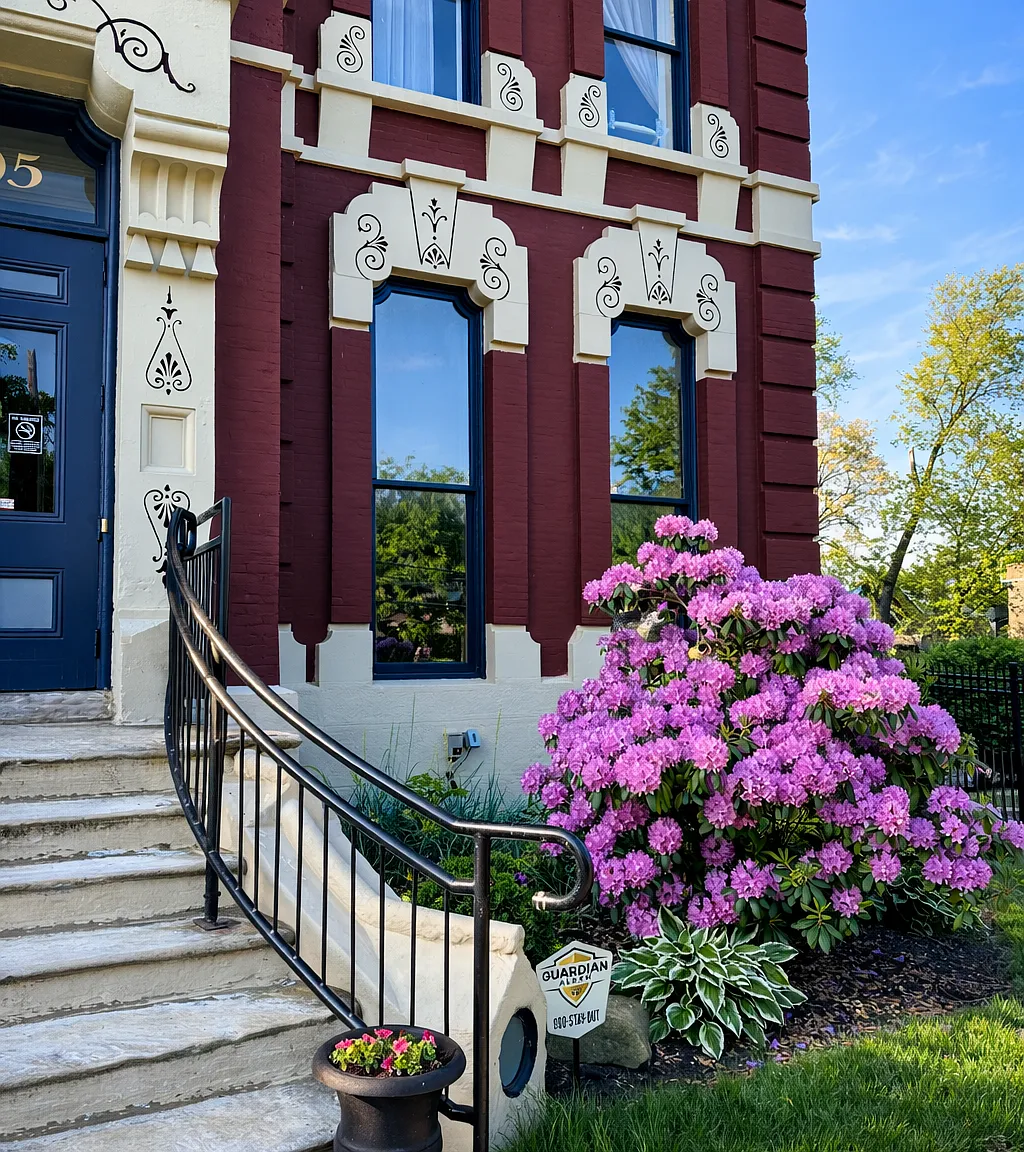 Rhodes Mansion — Photo 4