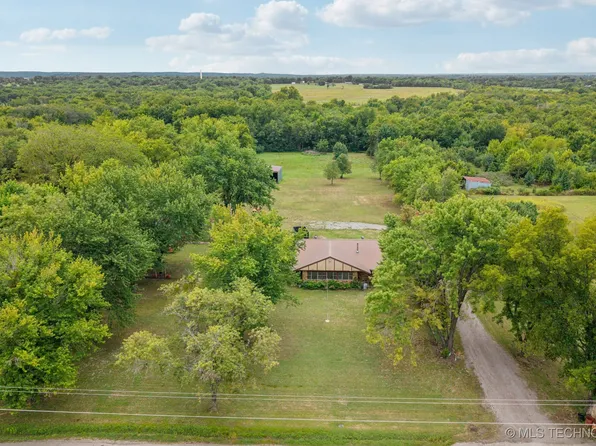 32444 E 740th Rd, Wagoner, OK 74467