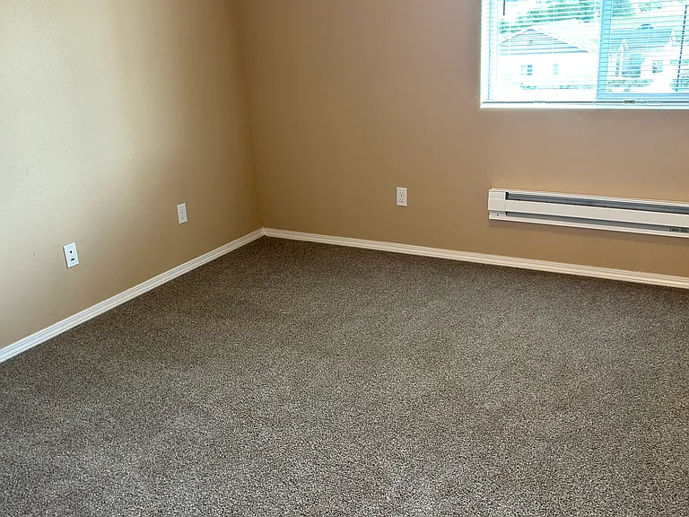 Samuelson Place Apartments — Photo 21