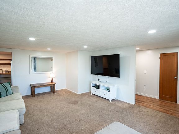 2nd image of 2219 Bradley Ct