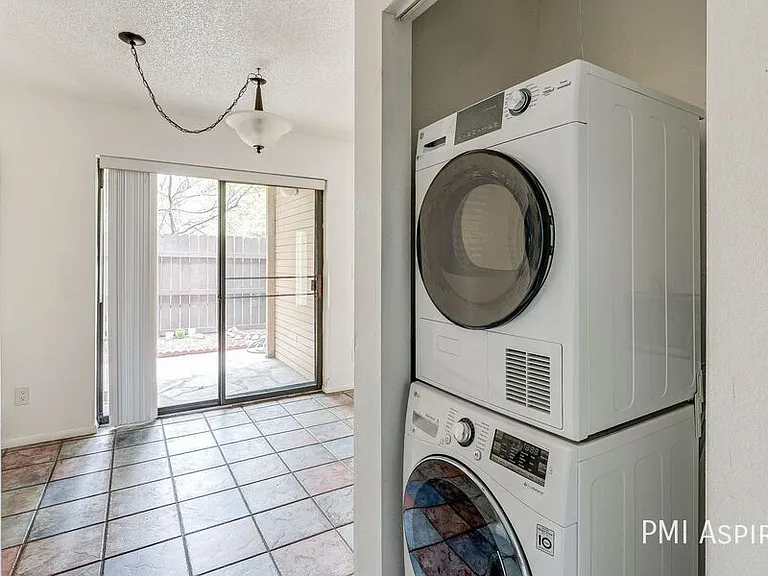 3065 30th St #1B — Photo 6