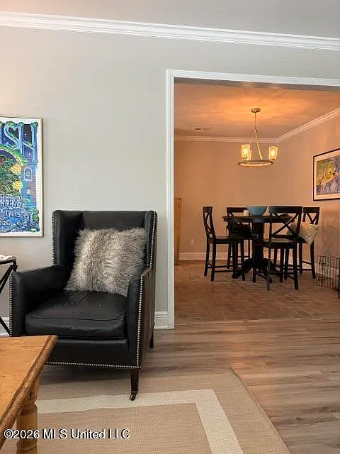 4 bed, 2.0 bath, 1964 sqft, $2,200 — Photo 4