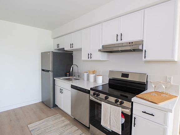 4th image of 12534 San Fernando Rd #235
