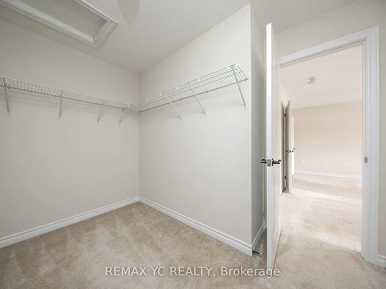 56 Walker Blvd — Photo 26