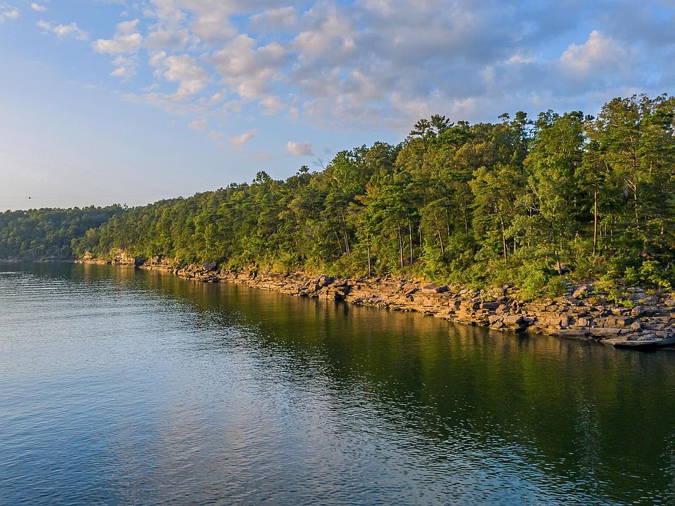 2nd image of LOT 38 Pointe Sixteen