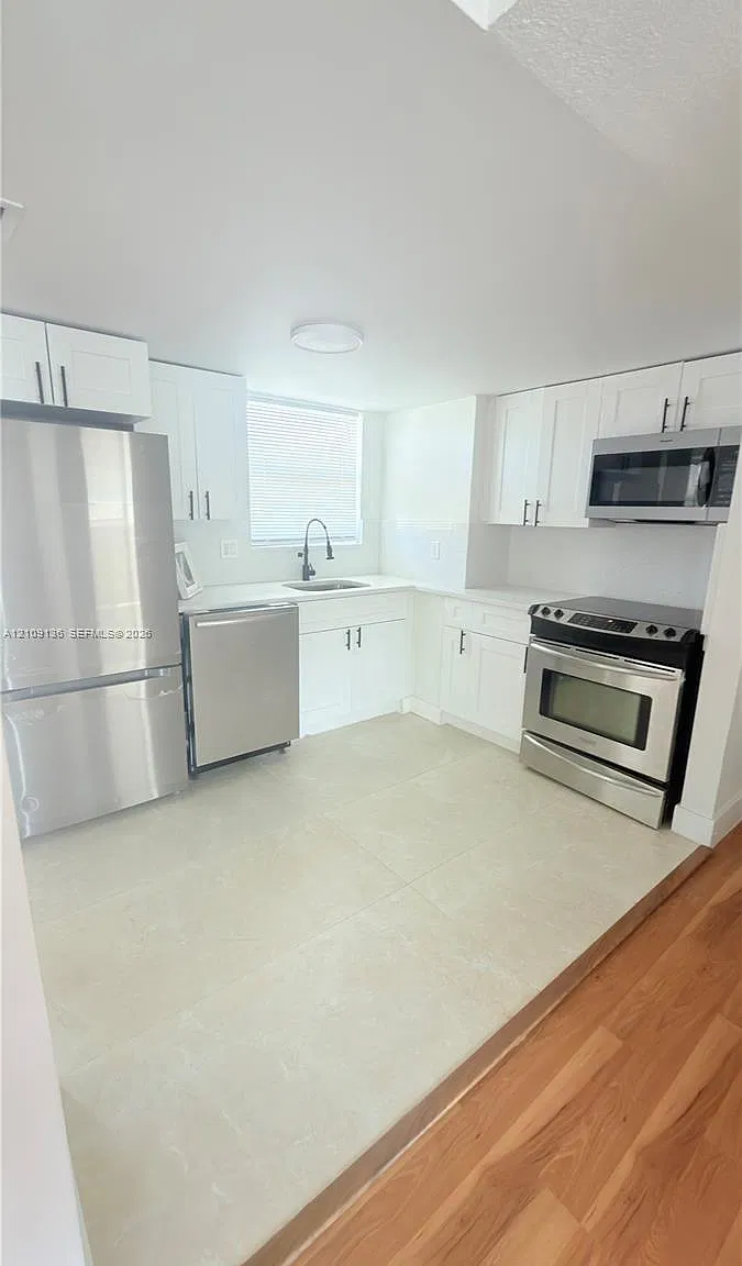 Lakeside Village Condo 7 — Photo 3