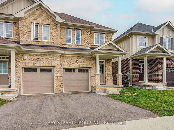 4th image of 10 Elsegood Dr
