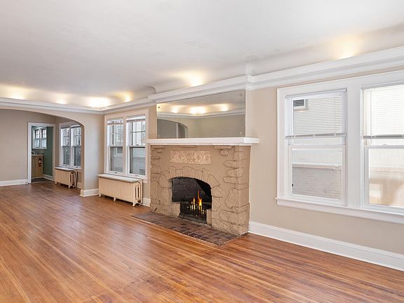 4th image of 3009 Knox Ave S