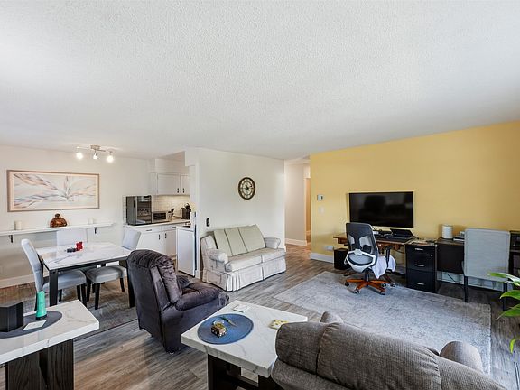 3rd image of 22 Abbott St #106