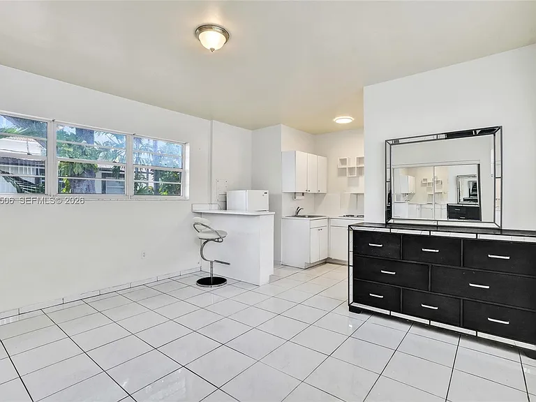 2420 SW 16th St — Photo 32