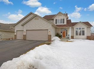 4556 Hummingbird Trl NE, Prior Lake, MN 55372