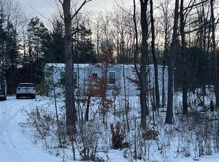 9036 N Jones Rd, Howard City, MI 49329