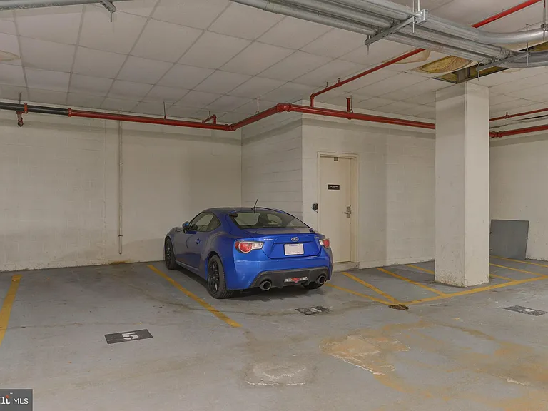 1200 N Hartford St #601 — Photo 24
