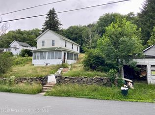 374 Upper Powderly St, Carbondale, PA 18407