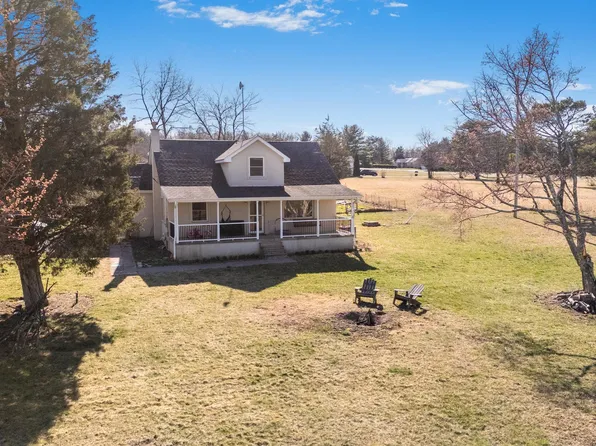 8999 Northwestern Pike, Gore, VA 22637