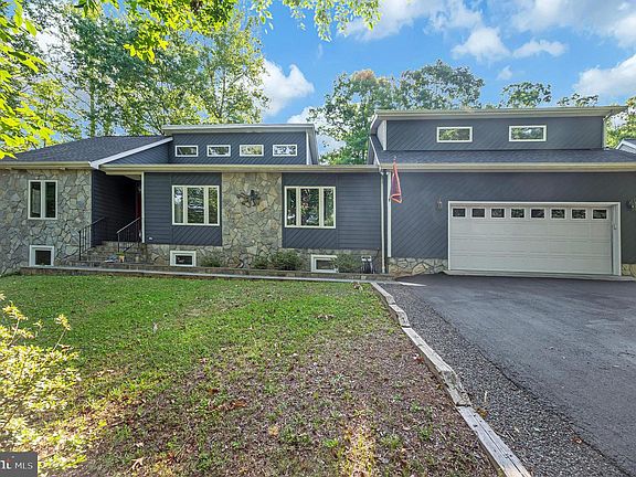 2nd image of 203 Limestone Ln