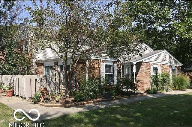 1st image of 8301 Hewlet Dr #6F