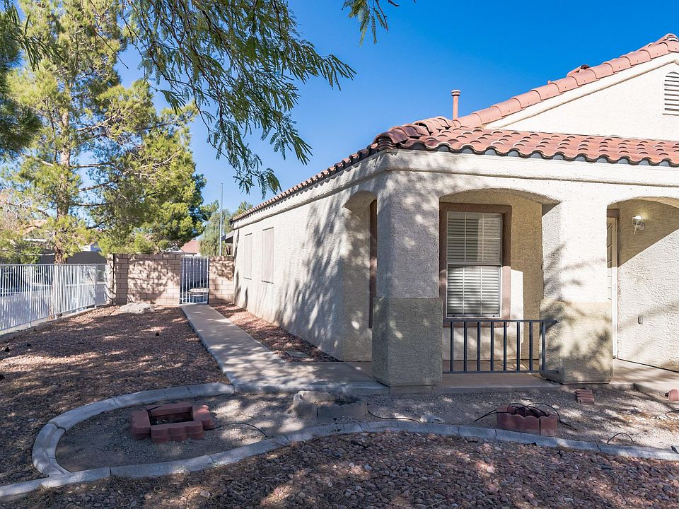 1st image of 1044 Skyforest Dr