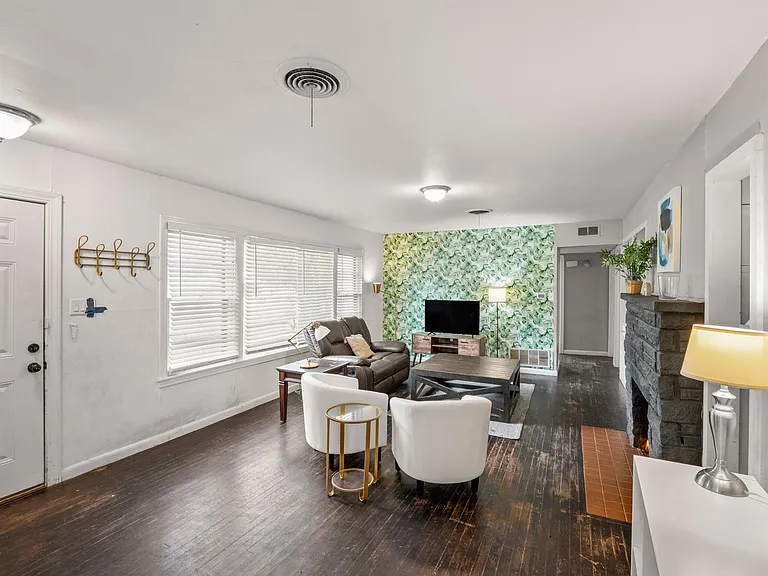 6208 Walnut Hills Dr — Photo 9