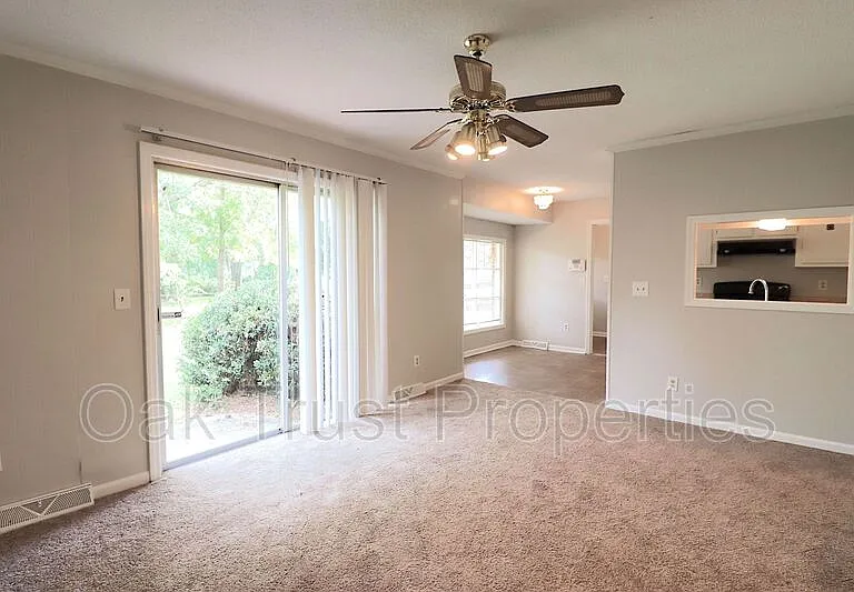 2395 Vistavia Rd — Photo 5