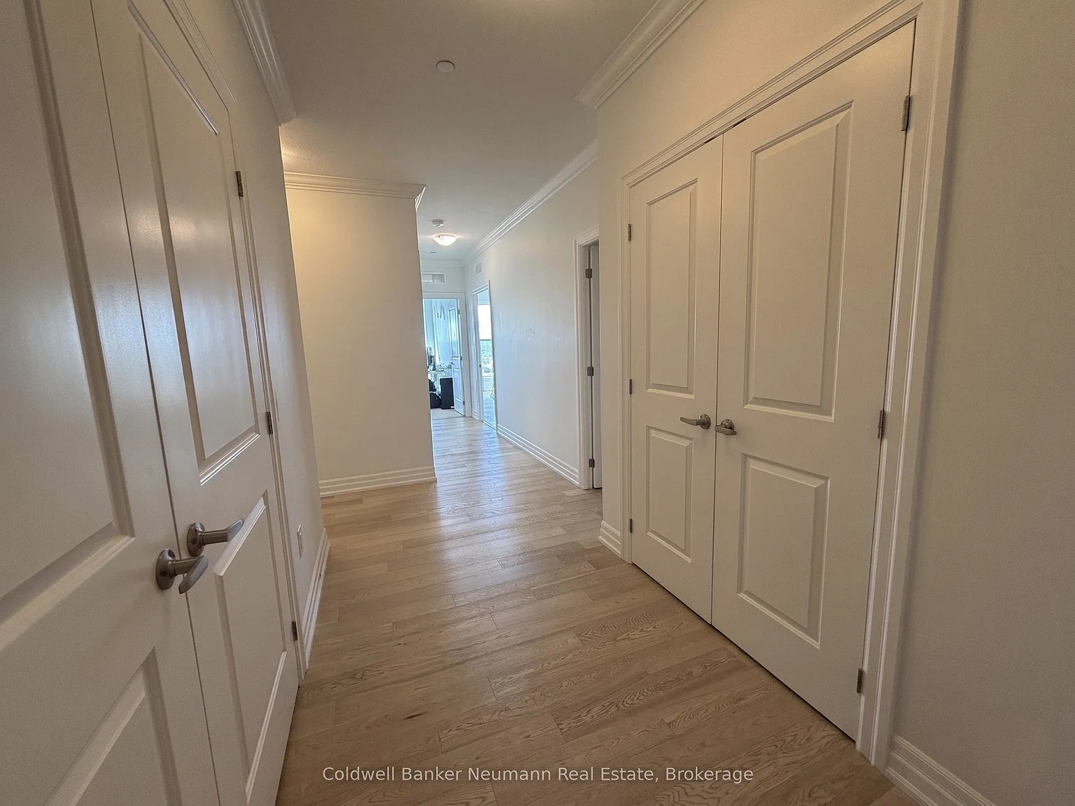 2 bed, $3,200 — Photo 2
