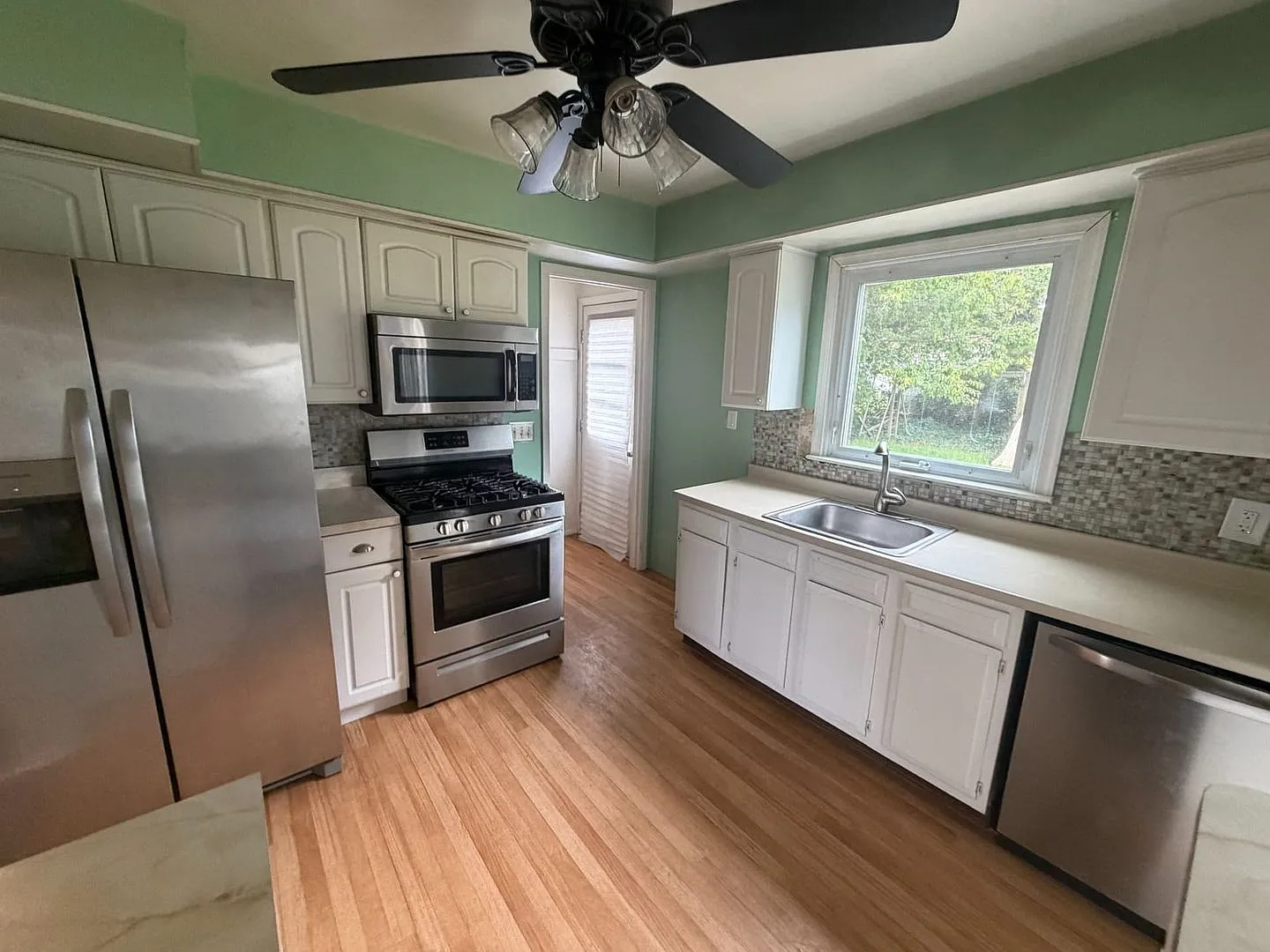 Three-Bedroom Ranch with Central Air in Toms River — Photo 4