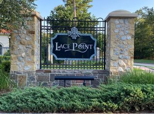 10 Lace Pt, The Woodlands, TX 77382