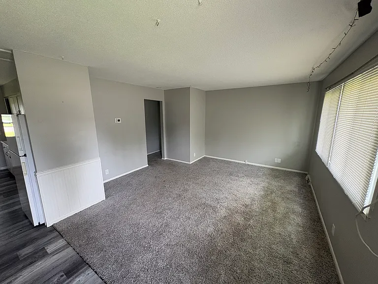 654 Harriman Ave S — Photo 3