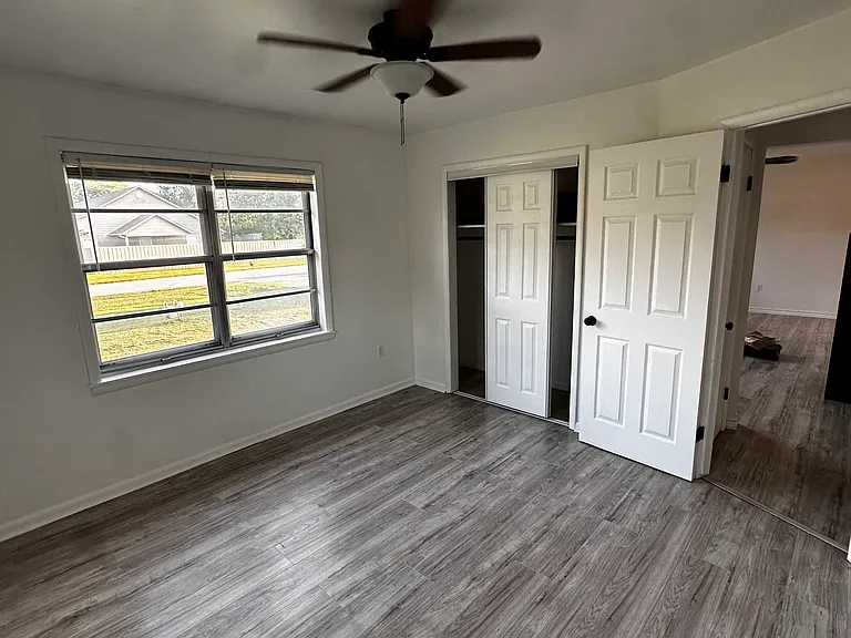 802 NW 4th St — Photo 16