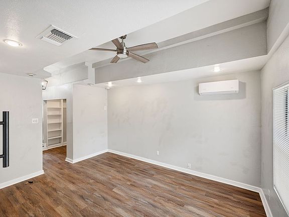 5th image of 604 W Hollywood Ave #B