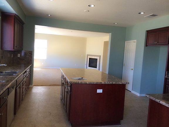 2nd image of 1313 Zinnia Ct